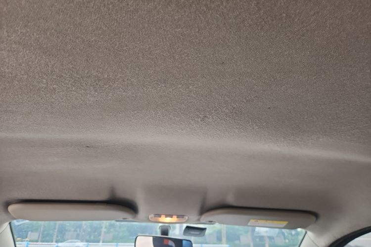 标致301 2018款 1.6L 手动舒适版中控内饰22