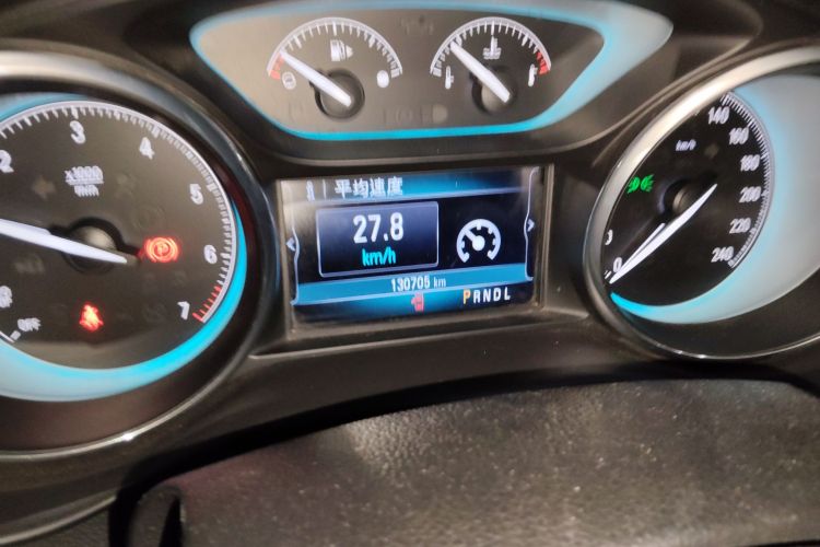 别克 昂科威 2016款 20T 两驱精英型中控内饰15