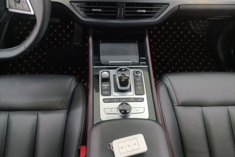 比亚迪 唐新能源 2018款 DM 2.0T 全时四驱智联创睿型 7座 国V局部细节18