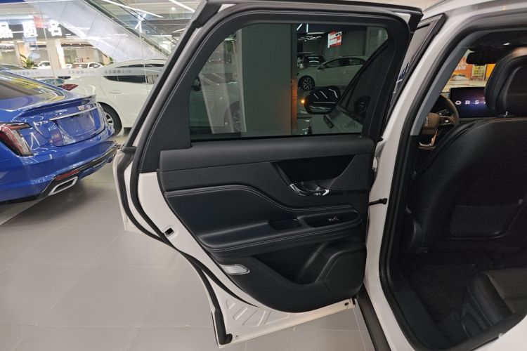 林肯 冒险家 2022款 2.0T 两驱尊雅版中控内饰49