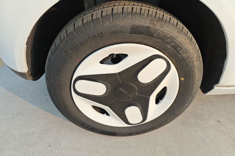 吉利银河 熊猫 2025款 210km 元气熊车身外观6007