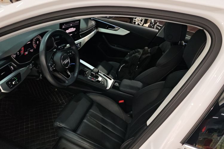 奥迪A4L 2020款 40 TFSI 豪华动感型局部细节19