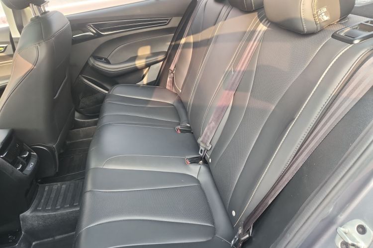 荣威i5 2021款 1.5L CVT钻石版中控内饰21