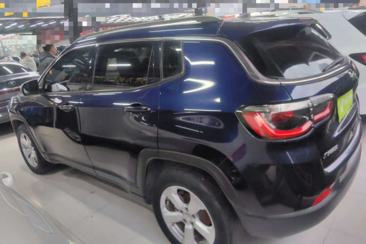 Jeep 指南者 2020款 220T 自动领先版车身外观6003