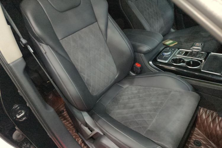 红旗HS7 2021款 2.0T DCT两驱智联旗享版局部细节41