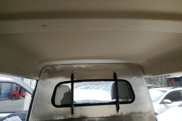 五菱汽车 五菱荣光S 2023款 1.5L 基本型封窗车 2座中控内饰22