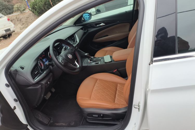 别克 君威 2019款 20T 精英型 国VI局部细节19