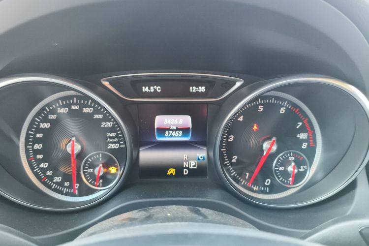 奔驰GLA 2018款 GLA 200 时尚型中控内饰14