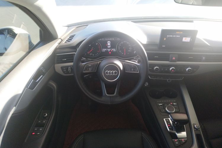 奥迪A4L 2018款 30周年年型 40 TFSI 进取型局部细节13