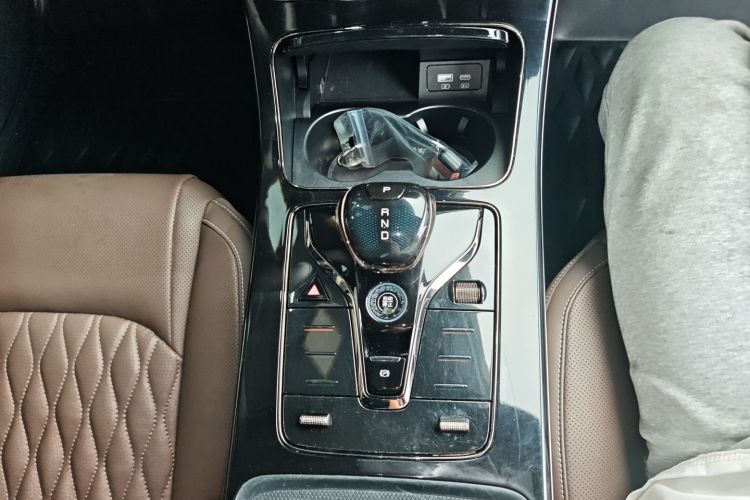 比亚迪 汉 2023款 EV 冠军版 506KM前驱尊贵型局部细节18