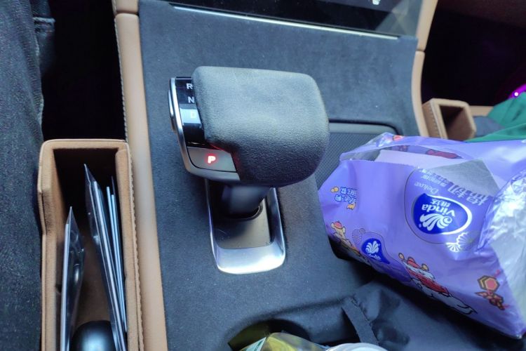 理想汽车 理想ONE 2021款 增程6座版中控内饰18