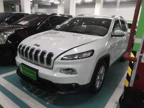 Jeep 自由光 2016款 2.4L 领先版