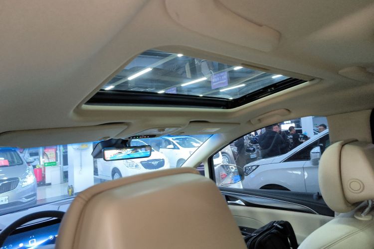 别克GL8 2023款 ES陆尊 豪华型和悦版中控内饰22