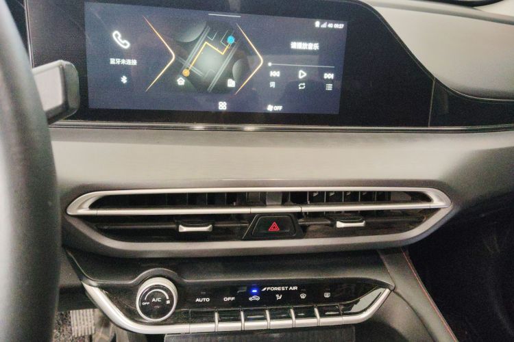 长安 逸动 2021款 PLUS 蓝鲸NE 1.4T GDI DCT尊贵型中控内饰16