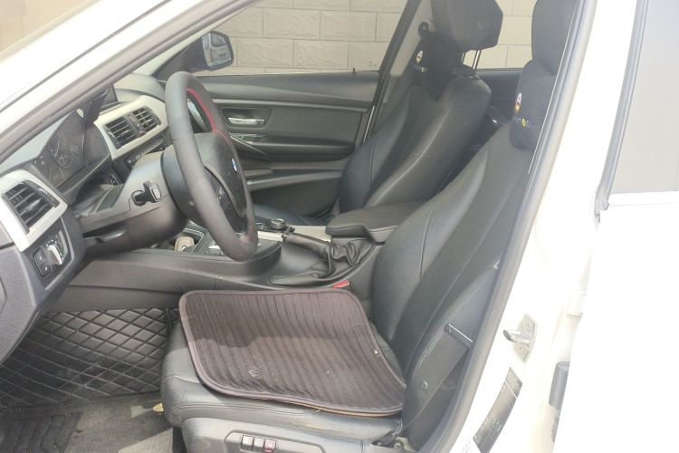 宝马3系 2014款 320Li 时尚型中控内饰19