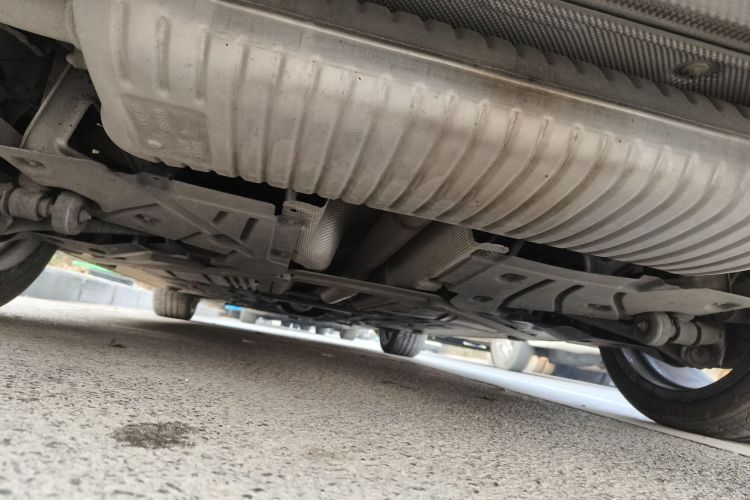 宝马2系(进口) 2021款 225i 四门轿跑车 M运动曜夜套装局部细节9009