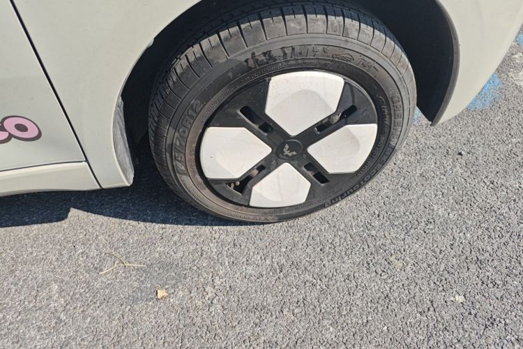 五菱汽车 宏光MINIEV 2024款 第三代 215km 进阶版车身外观6007