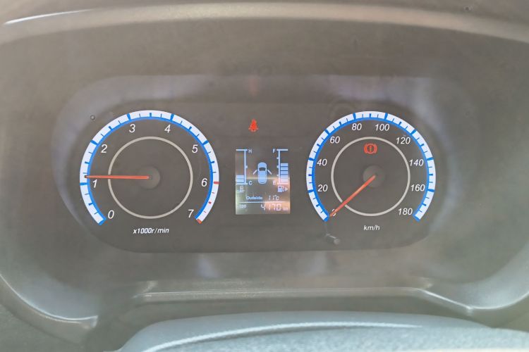 长安凯程 2021款 1.5L欧诺S智享版双蒸空调客车JL473QG局部细节14