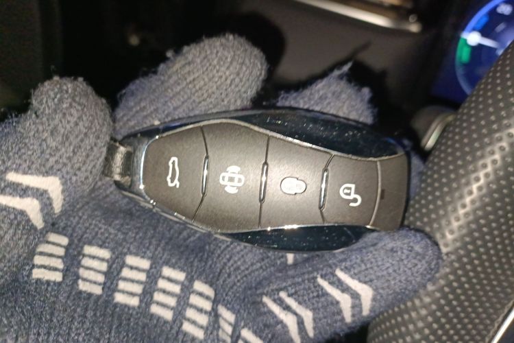 红旗HS7 PHEV 2024款 2.0T PHEV 四驱旗畅版 7座中控内饰11