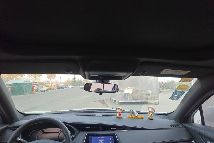 凯迪拉克XT4 2021款 28T 两驱技术型中控内饰22