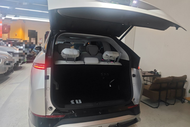 小鹏X9 2024款 640四驱高性能Max局部细节23