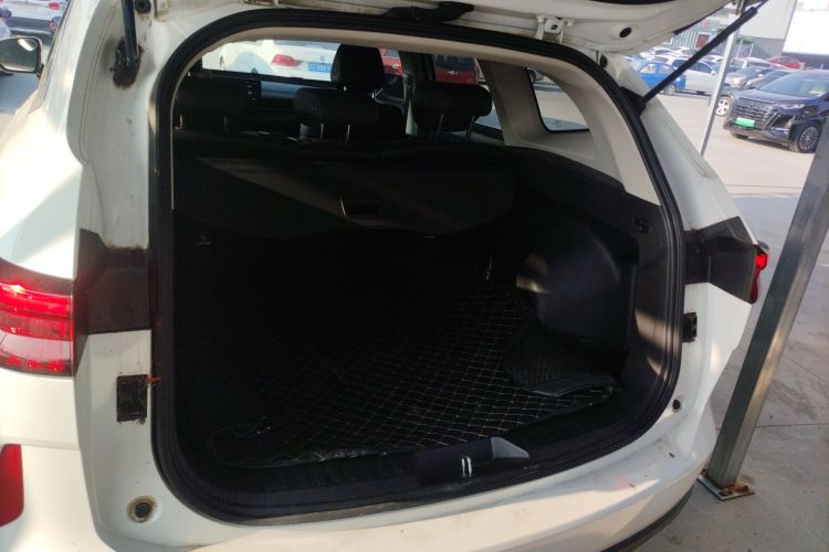 哈弗H6 2022款 第三代 1.5T 自动两驱Max机舱底盘23