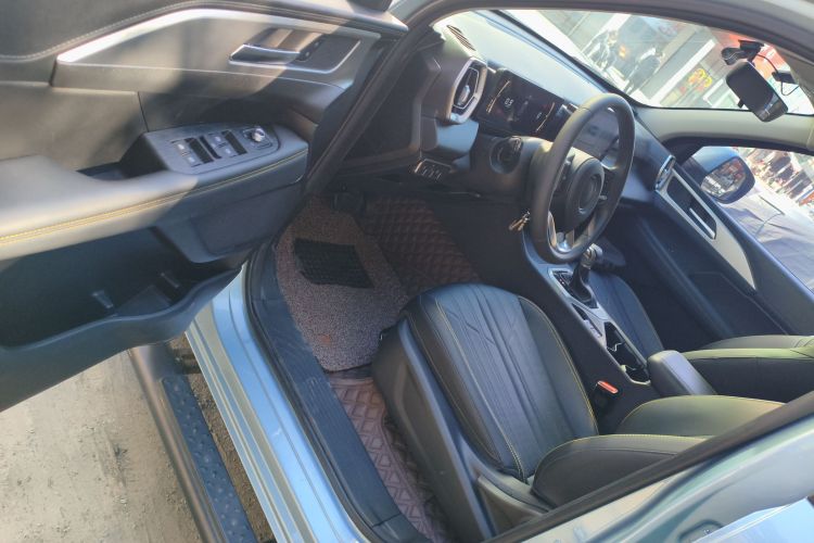 长城 金刚炮 2023款 2.0T自动汽油两驱精英型标箱GW4C20C中控内饰20