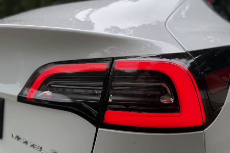 特斯拉 Model 3 2020款 改款 标准续航后驱升级版车身外观6006