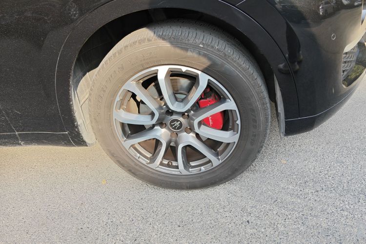 玛莎拉蒂 Levante 2022款 2.0T GT锋芒版车身外观10