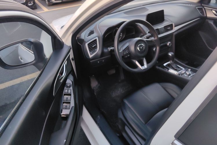 马自达3 昂克赛拉 2017款 三厢 1.5L 自动豪华型 国V中控内饰20