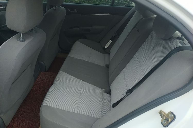 吉利汽车 经典帝豪 2013款 三厢 1.5L 手动进取型中控内饰21