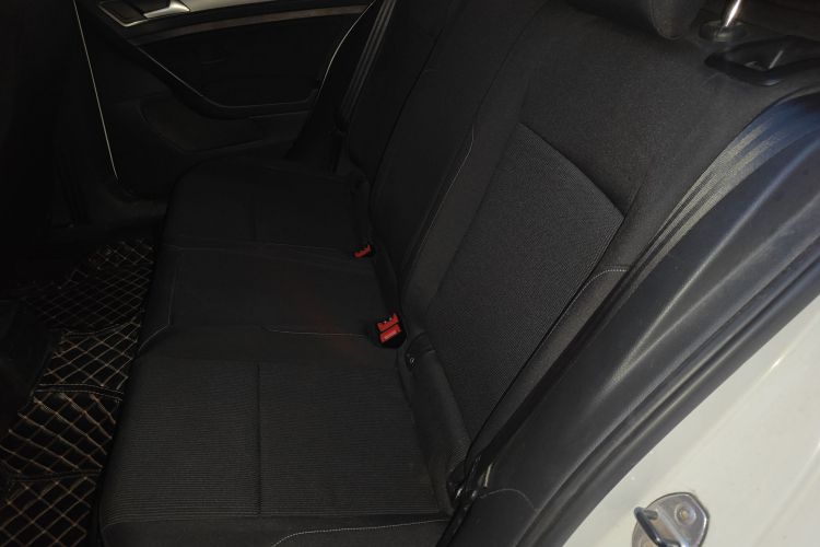 大众 高尔夫 2015款 1.6L 手动时尚型中控内饰21