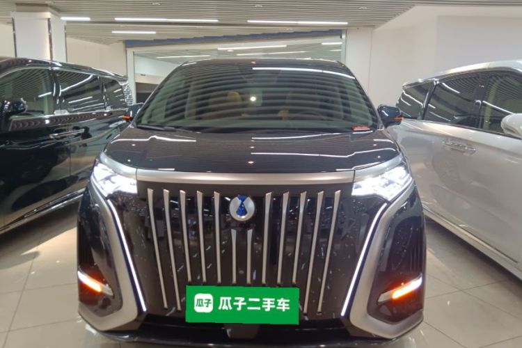 腾势D9 2022款 EV 600 四驱旗舰型车身外观2