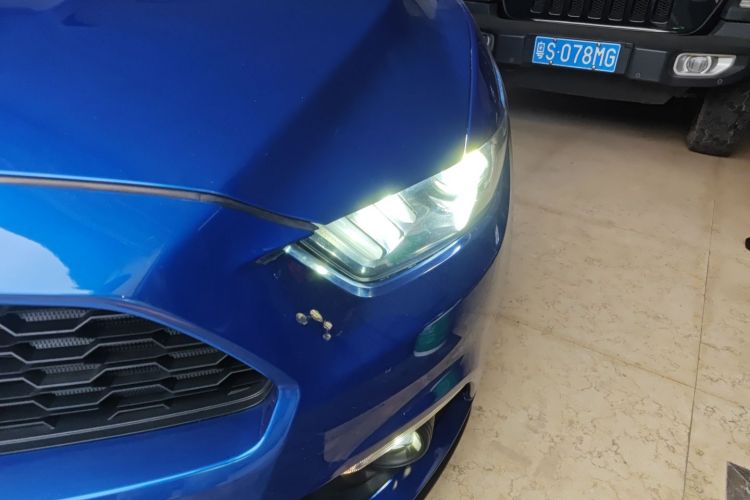 福特 Mustang 2017款 2.3T 性能版局部细节36