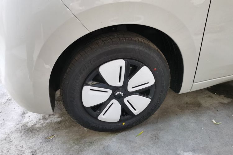 五菱汽车 宏光MINIEV 2025款 四门版 进阶款车身外观6007