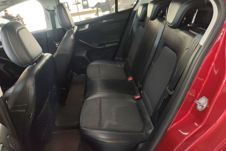 福特 福克斯 2021款 两厢 EcoBoost 180 自动锋潮型中控内饰7004