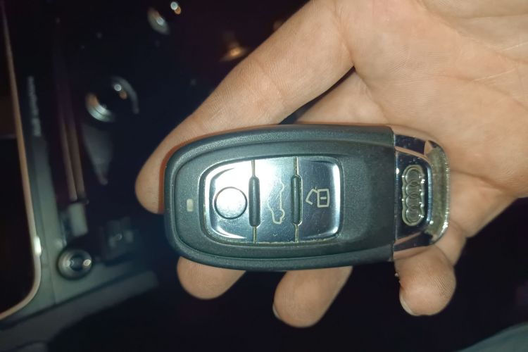 奥迪A4L 2015款 45 TFSI quattro个性运动型中控内饰7001