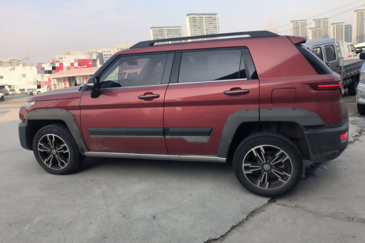 北京BJ20 2016款 1.5T CVT豪华型车身外观4