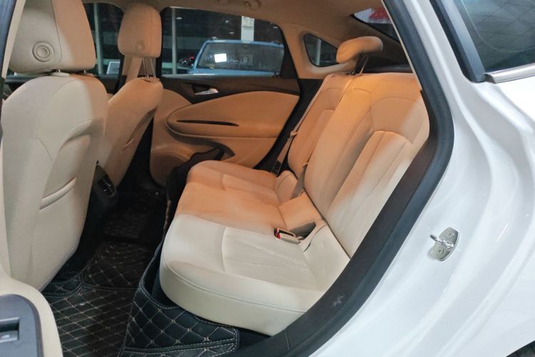 别克 威朗 2018款 三厢 15S 自动进取型中控内饰21