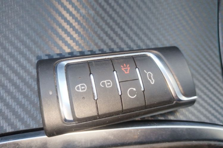 广汽传祺 传祺GA6 2019款 270T 自动精英版中控内饰11