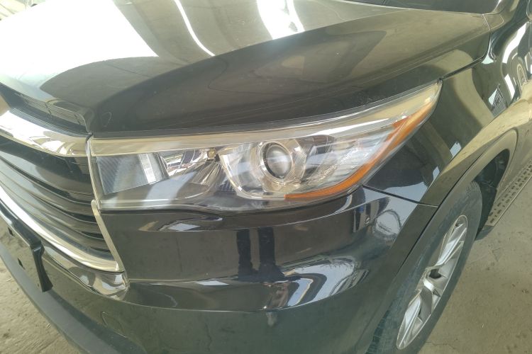 丰田 汉兰达 2015款 2.0T 四驱精英版 7座局部细节36