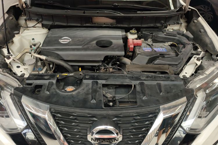 日产 奇骏 2017款 2.0L CVT舒适版 2WD机舱底盘24