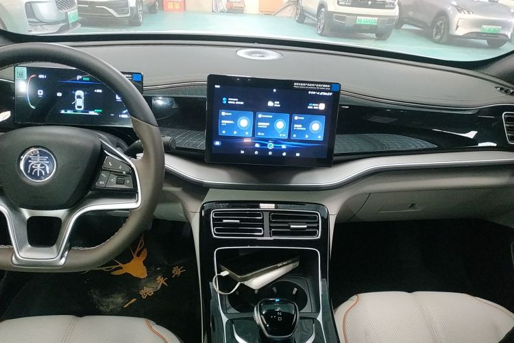 比亚迪 秦PLUS 2024款 荣耀版 EV 420KM领先型中控内饰16