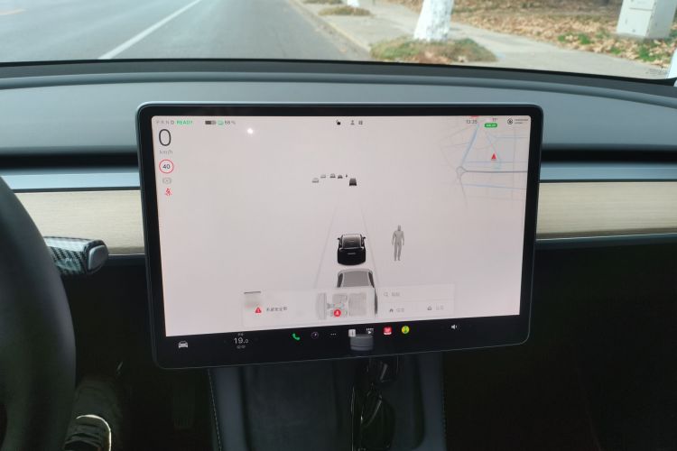 特斯拉 Model Y 2022款 改款 后轮驱动版中控内饰14