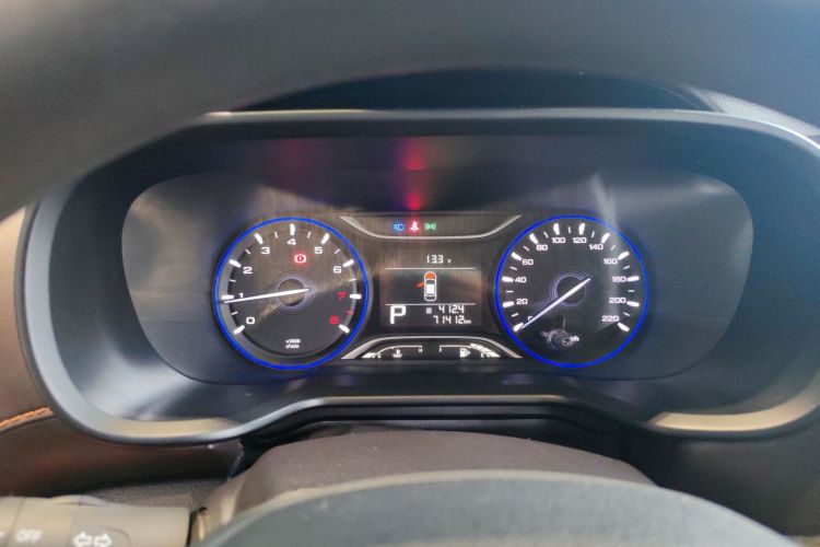 广汽传祺 传祺GS3 2017款 150N 自动精英版中控内饰14