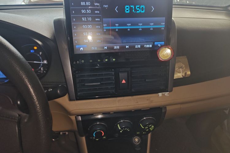 丰田 威驰 2014款 1.5L 自动智臻版中控内饰16