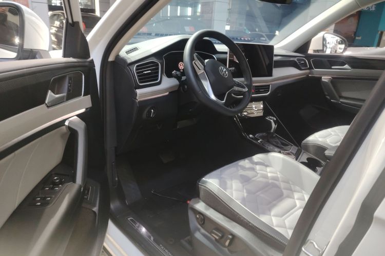 大众 探岳 2023款 330TSI 两驱豪华Plus进阶版中控内饰7003