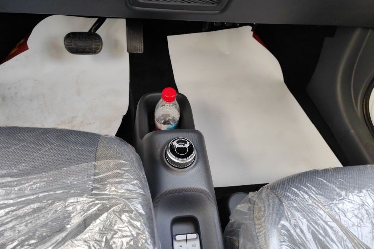 五菱汽车 五菱之光新能源 2025款 201km 标准型中控内饰18