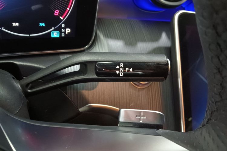 奔驰C级 2023款 改款 C 200 L 运动版中控内饰18