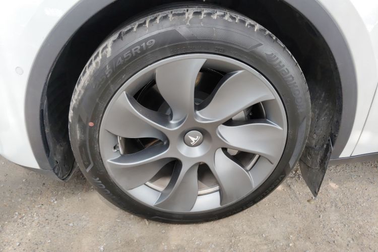 特斯拉 Model Y 2022款 后轮驱动版车身外观6007